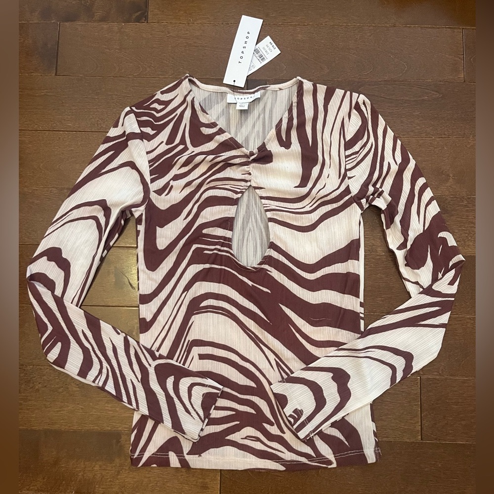 NWT Topshop printed long sleeve top
